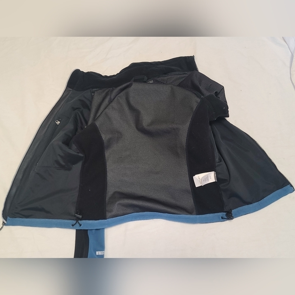 Mountain hardware Windstopper jacket small - Picture 12 of 12